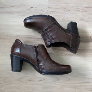 Brown Leather Clarks Heels, Size 7